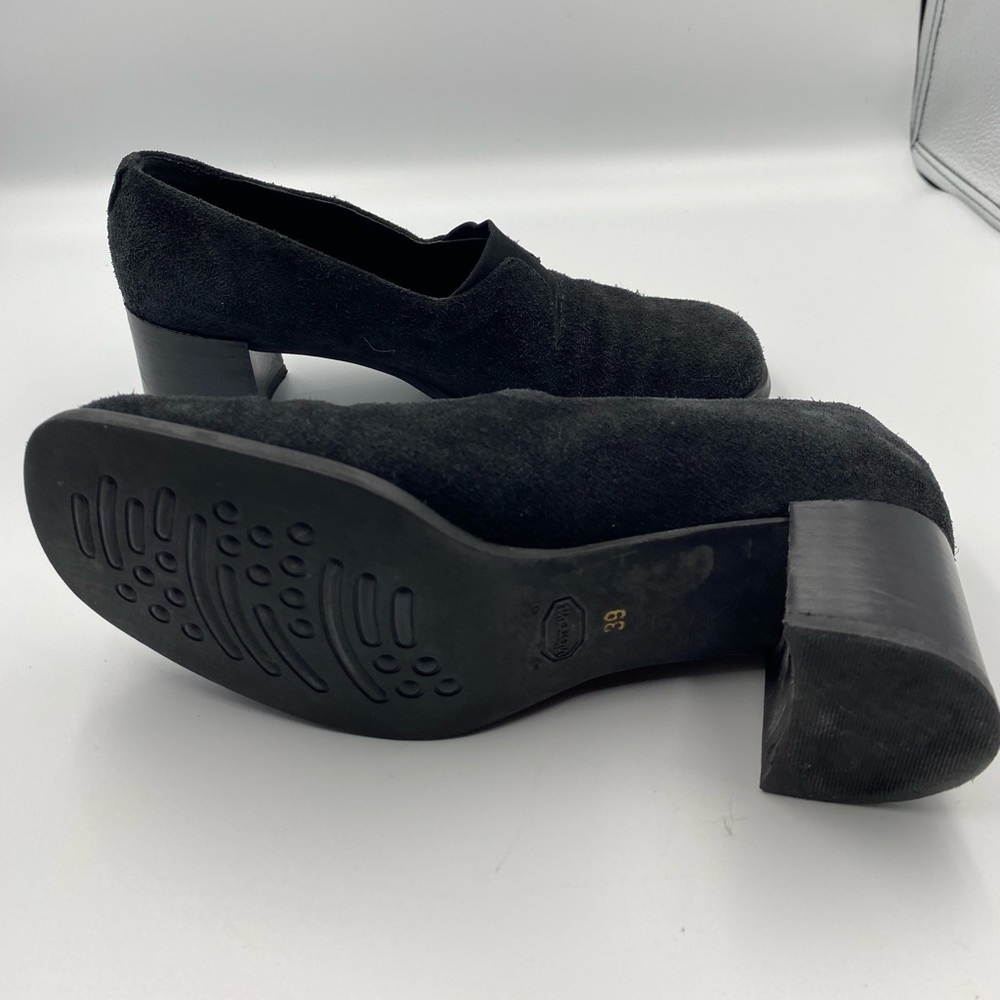 Well-crafted! Italian Black suede shoes, Russell & Bromley, size 8